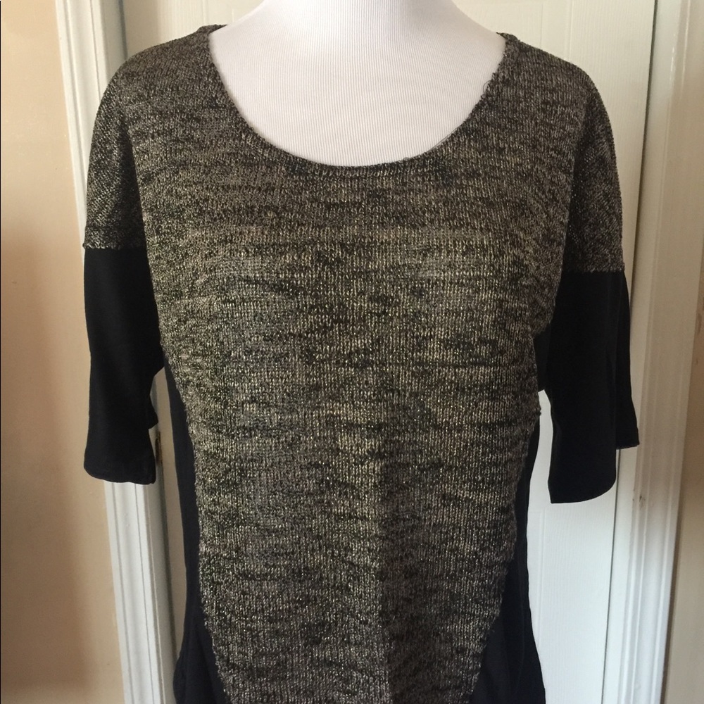 🆕NEW, Mark, "this just in top" size XL/XXL and XS